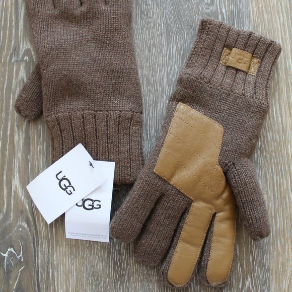 NWT UGG MEN'S‎ MIXED MEDIA KNIT LEATHER TECH ENABLED MEN'S GLOVES - Picture 1 of 5